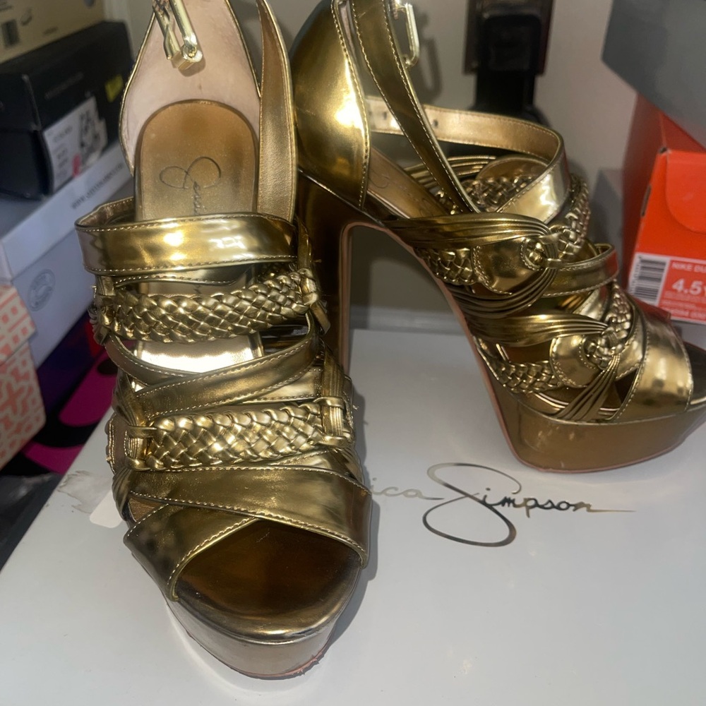 Jessica Simpson - Picture 2 of 3